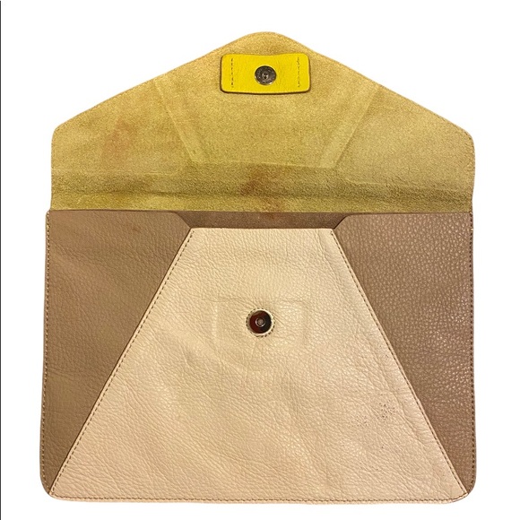 GAP COLOR BLOCK LEATHER ENVELOPE CLUTCH - Picture 3 of 7